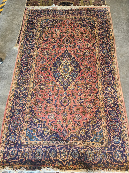 Pink Kashan Vintage Hand Made (5X8 Feet, Pre-1980) (Sn:2742)