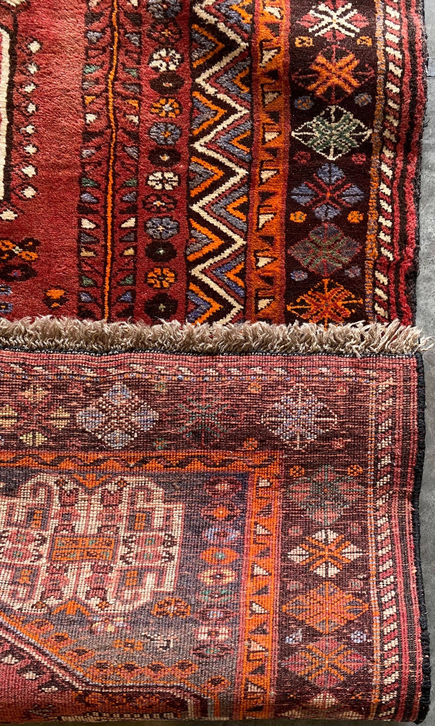 Handmade Vintage Rust Qashqai Rug – 5x8 ft | Tribal Persian Wool Carpet (Sn:2465)