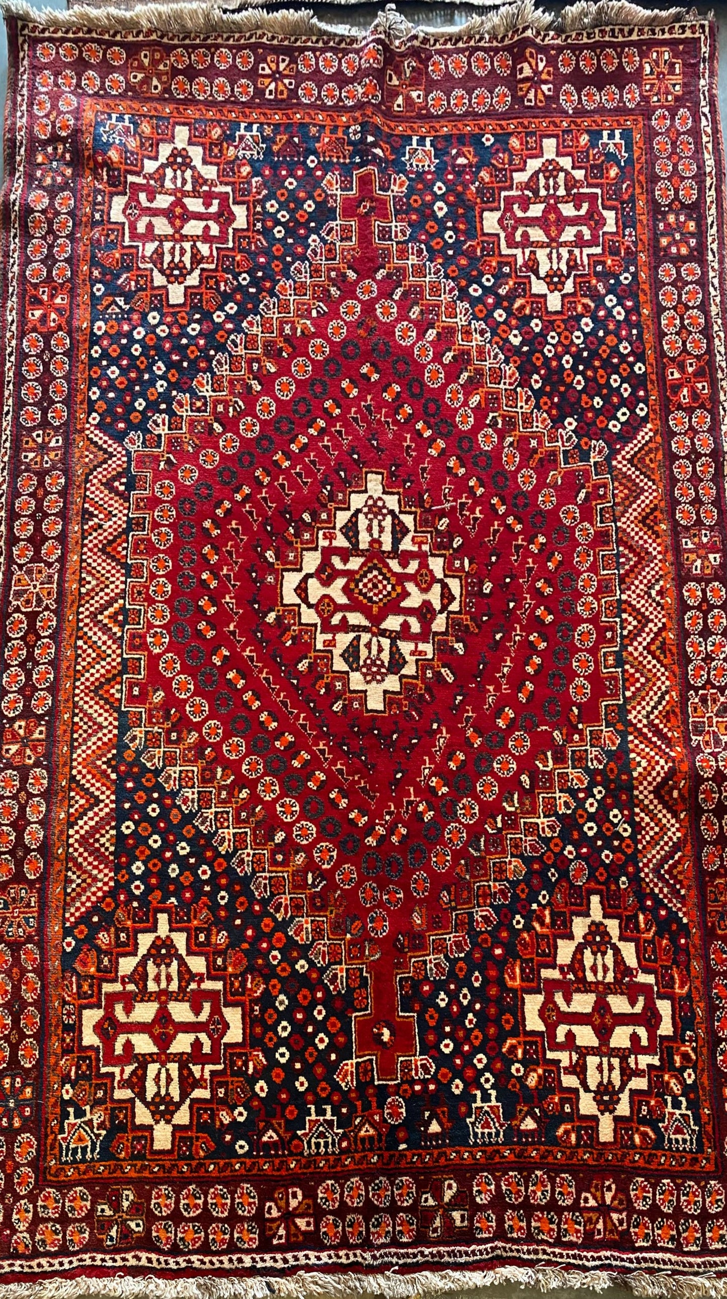 Handmade 5x8 Feet Vintage Qashqai Persian Rug (SN: 2467)
