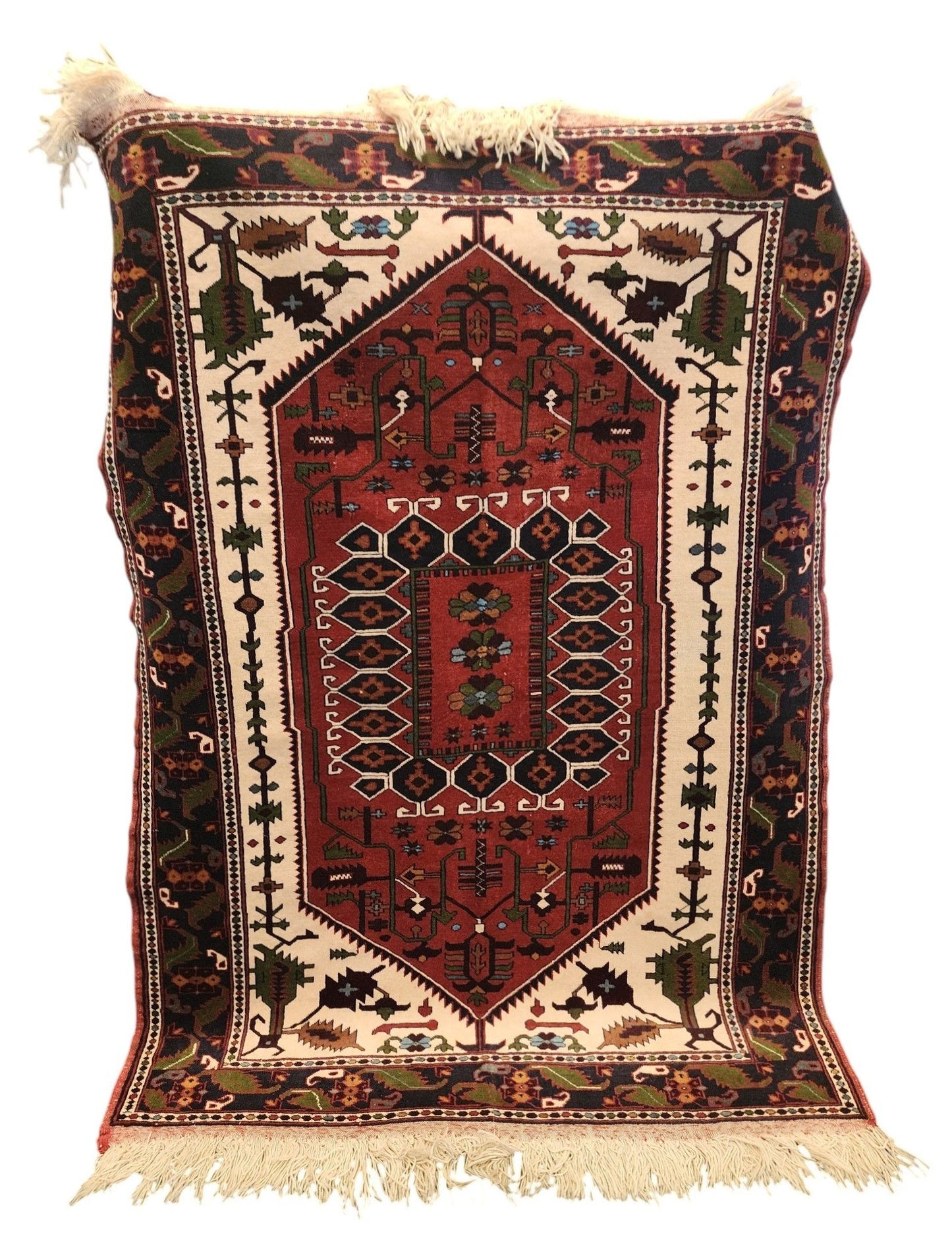 Vintage Persian Qashqai Rug – Nomadic Medallion & Tribal Motifs | 4.5 x 6 Feet(Sn:3178)