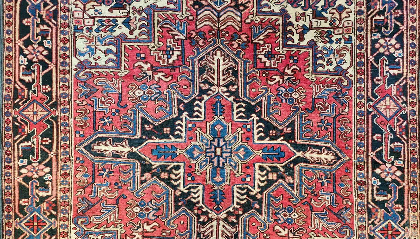 Vintage Heriz Persian Rug – 7x10 Feet – Hand-Knotted Wool with Geometric Medallion Design (SN:3943)