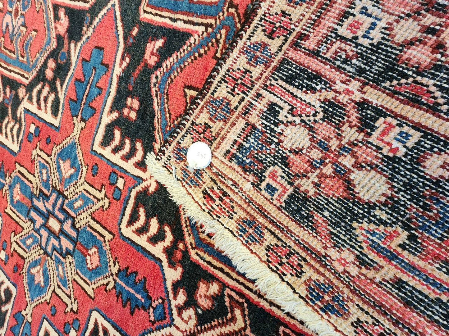Vintage Heriz Persian Rug – 7x10 Feet – Hand-Knotted Wool with Geometric Medallion Design (SN:3943)