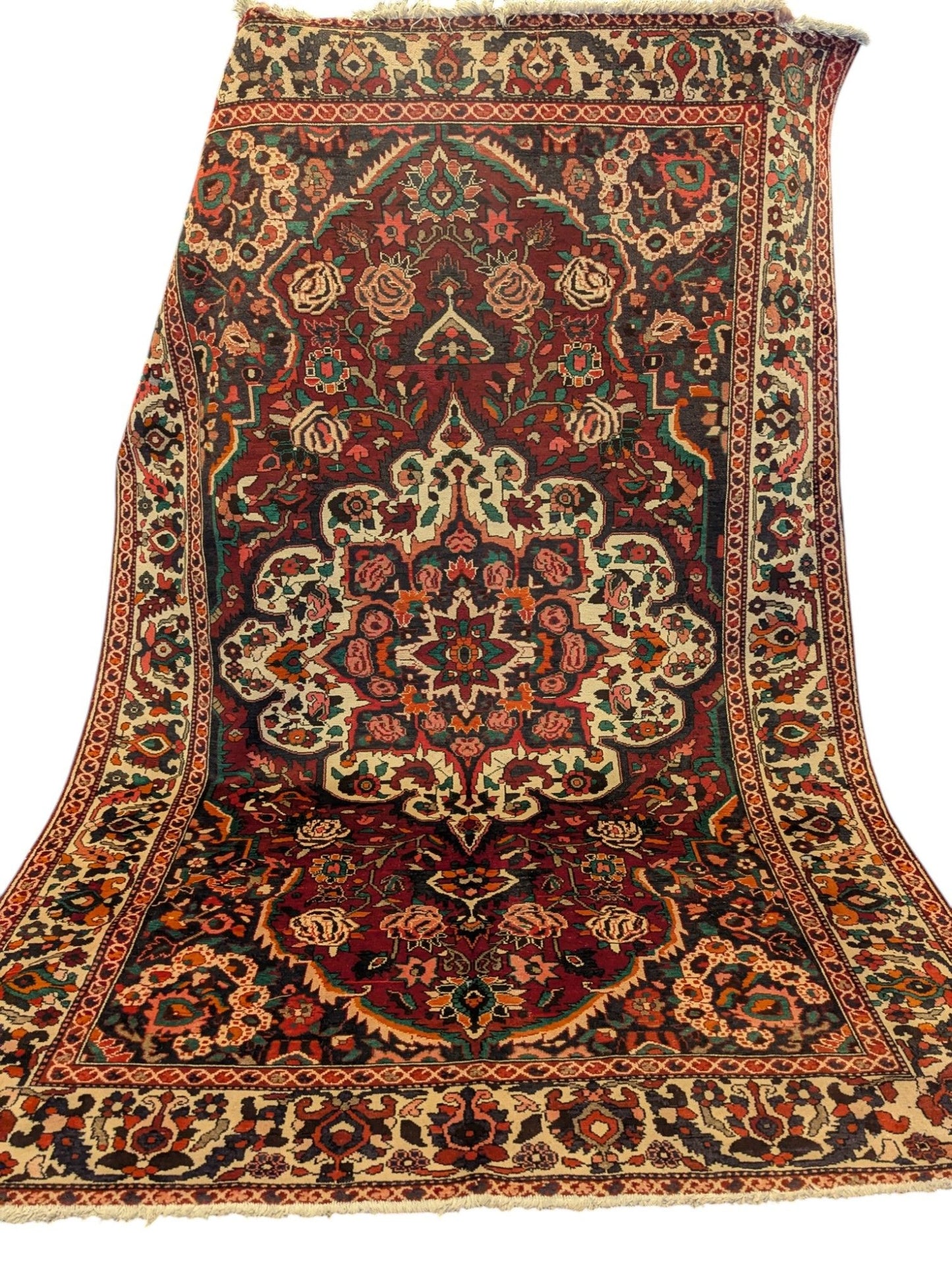 Red Persian Bakhtiari 7X10 Feet (Sn:5883)