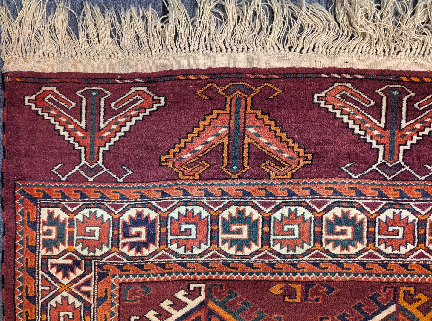 Vintage Yomud Hand-Knotted Rug – 4x6 Feet | Tribal Turkmen Carpet (Sn:4971)