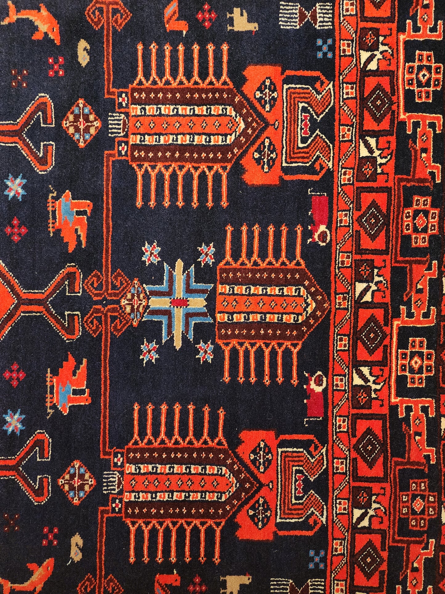 Persian Qashqai Tribal Rug – Hand-Knotted Wool Masterpiece | 4.5 x 7.0 Feet (Sn:3172)