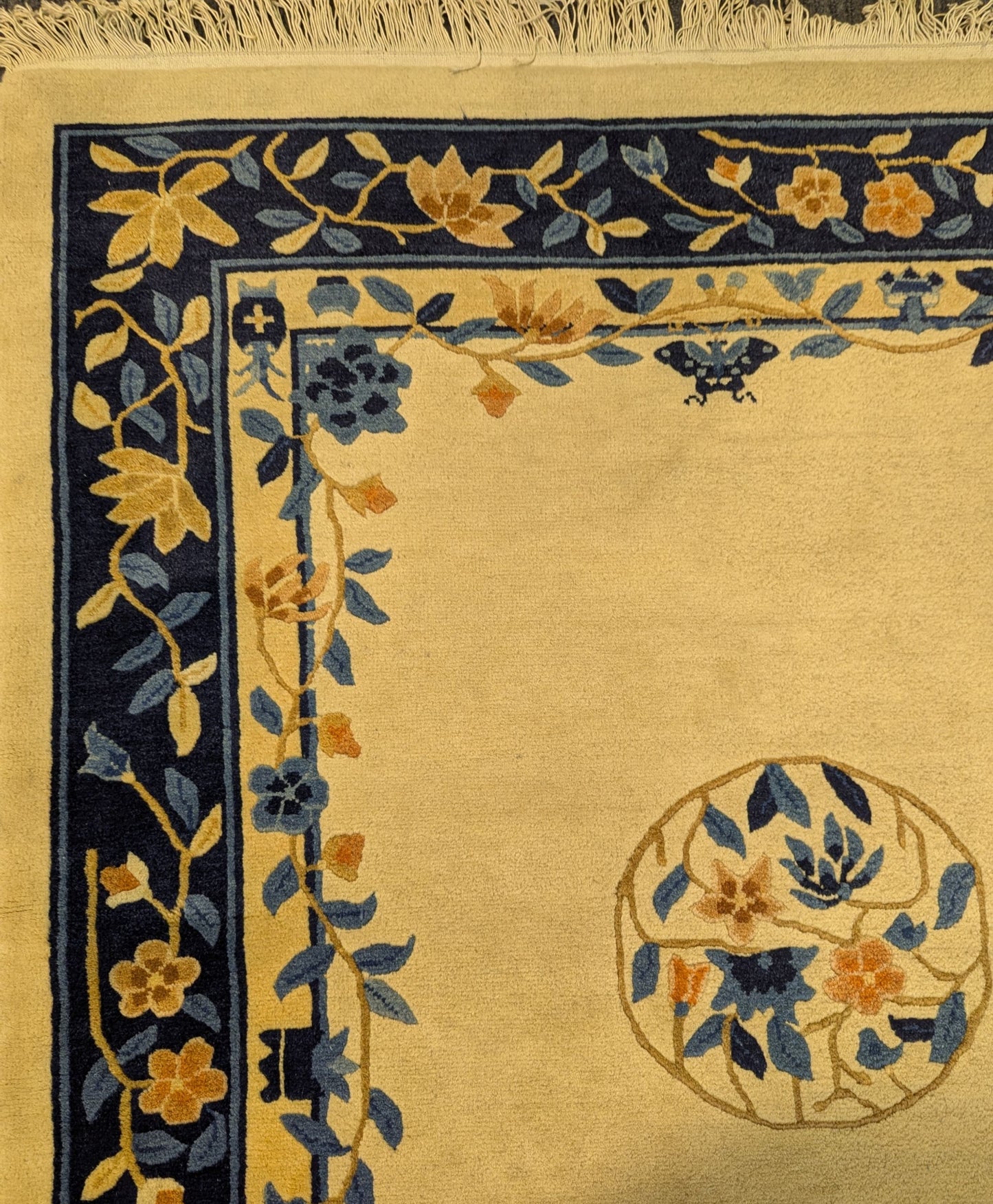 Vintage Beijing Art Deco Rug – 6x9 Feet | Ivory & Blue Floral Medallion Chinese Carpet(SN:3845)
