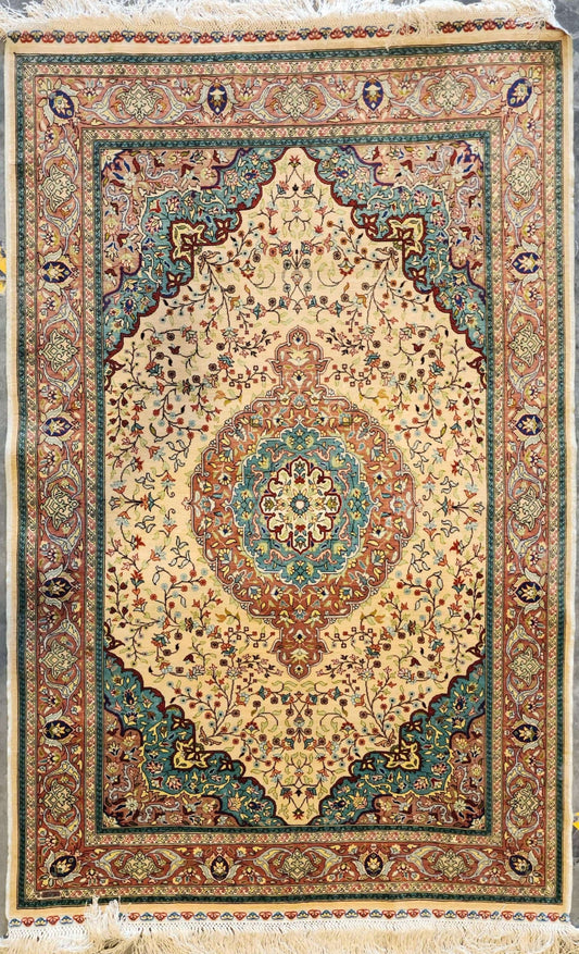 Cream Hereke Vintage Silk Rug – 2.5x4 Feet – Handmade Turkish Masterpiece (SN:5000)
