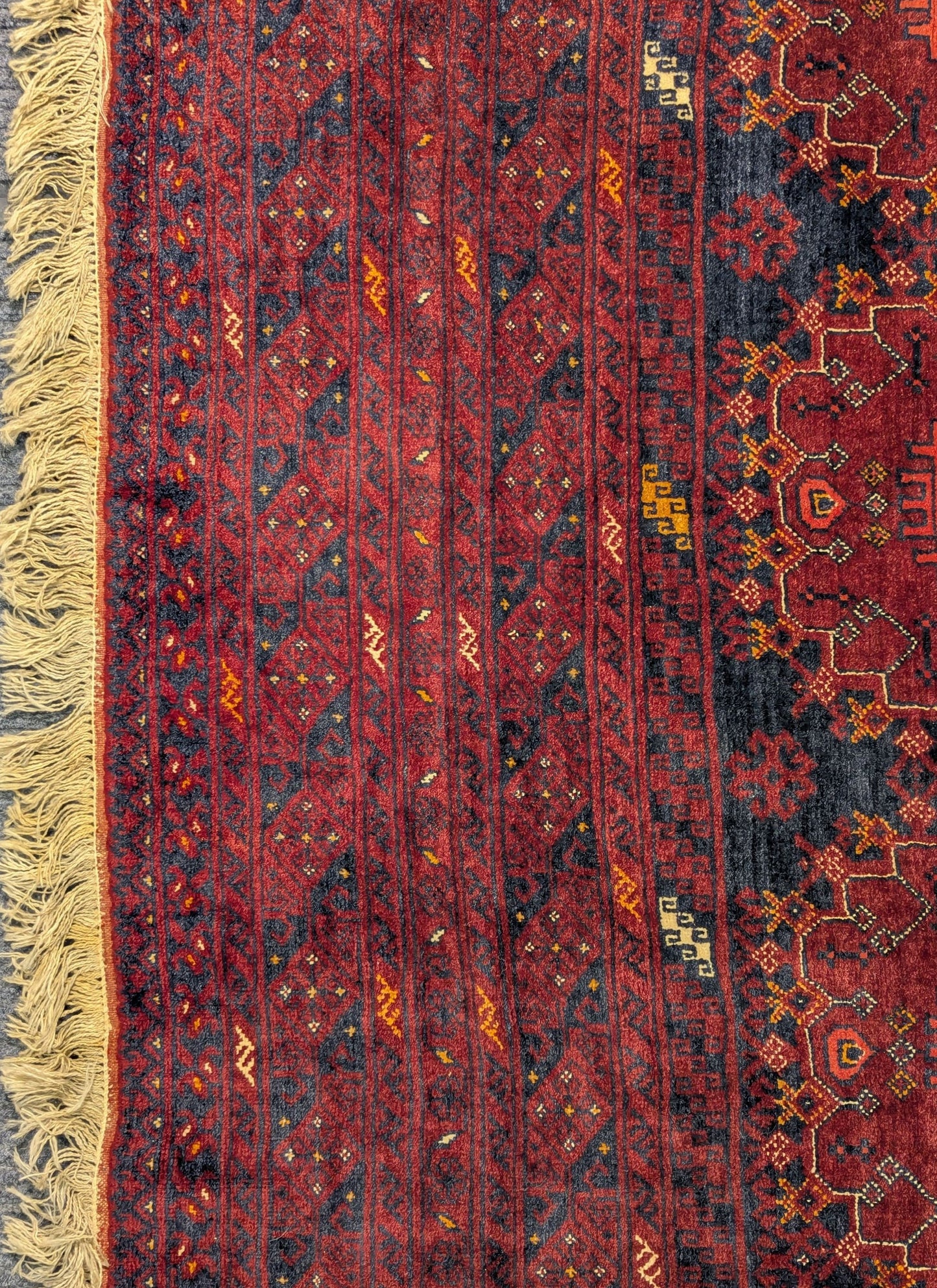 Vintage Turkmen Bokhara Rug – 7x10 ft – Deep Red Tribal Guls(sn:6044)