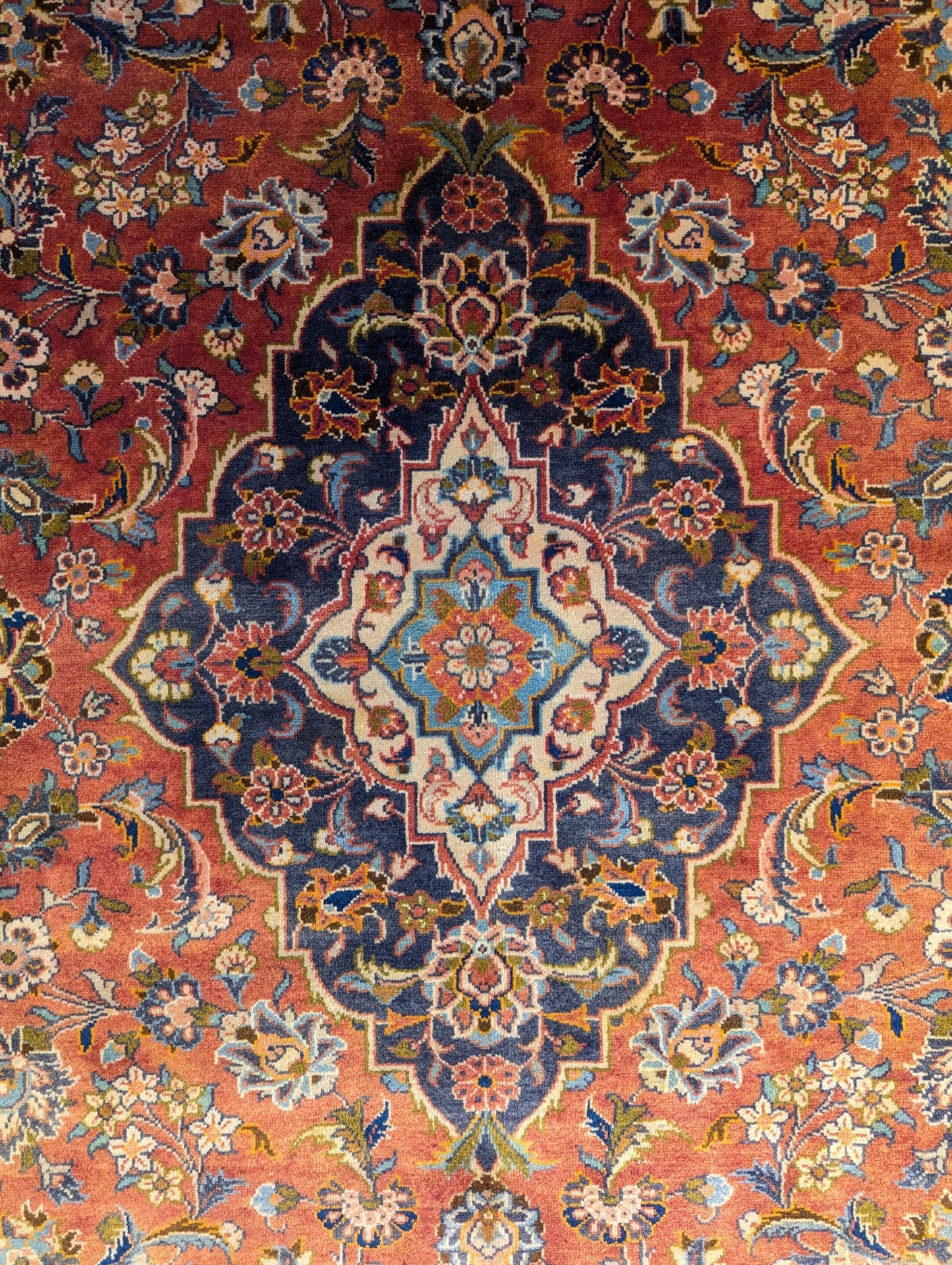 Vintage Red Kashan Rug – 6.7 x 9.8 Feet – Hand-Knotted Wool (Sn:5996)