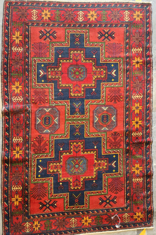4x6 Ft Handmade Caucasian Kazak Rug – Geometric Tribal Design (Sn:7230)