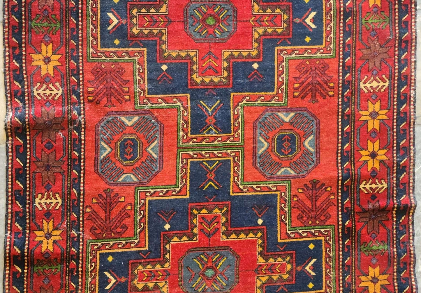 4x6 Ft Handmade Caucasian Kazak Rug – Geometric Tribal Design (Sn:7230)