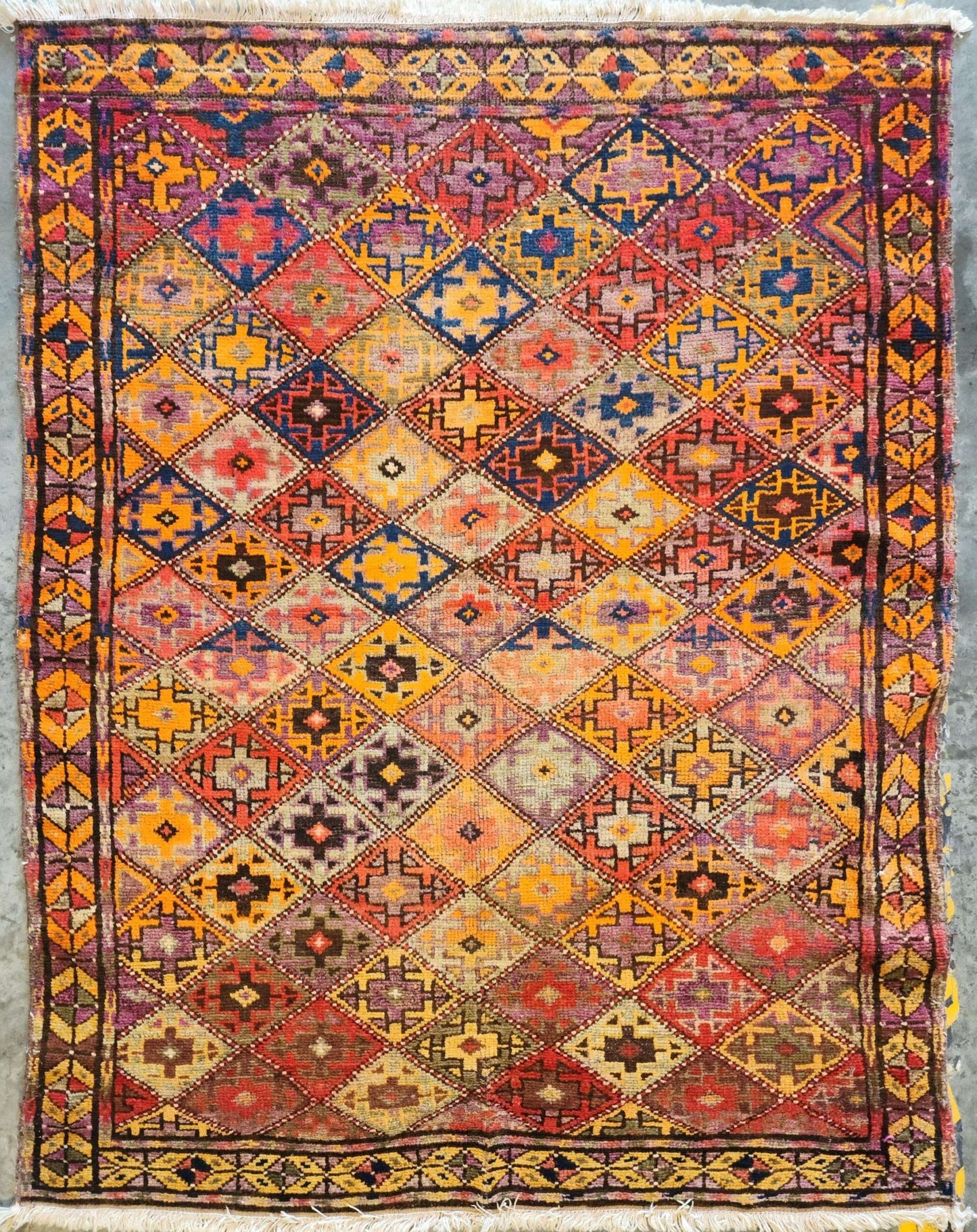 Vintage Handwoven Kilim – Tribal Geometric Flatweave – 3x5 ft(Sn:7415)