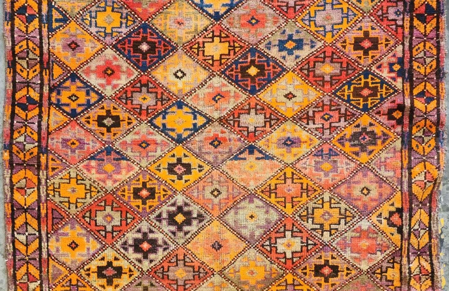 Vintage Handwoven Kilim – Tribal Geometric Flatweave – 3x5 ft(Sn:7415)