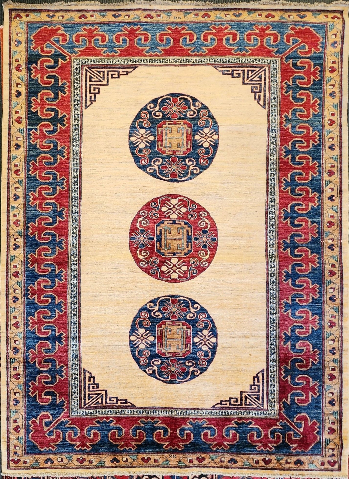 Handmade 7x10 Feet Cream Kazak Tribal Rug (SN:7524)