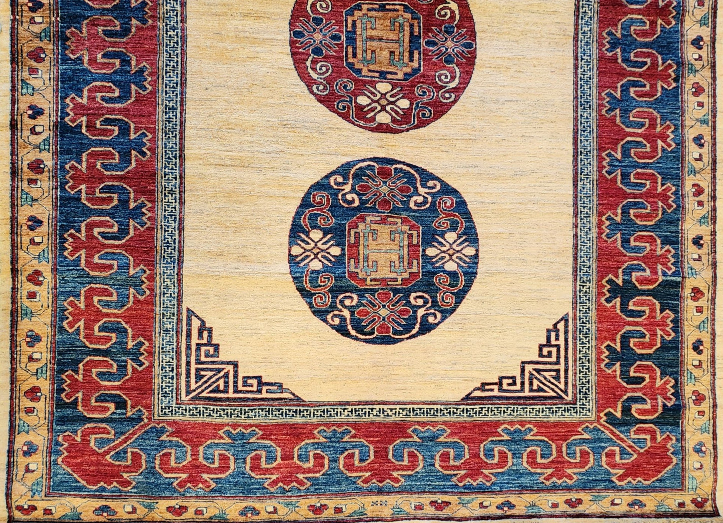 Handmade 7x10 Feet Cream Kazak Tribal Rug (SN:7524)