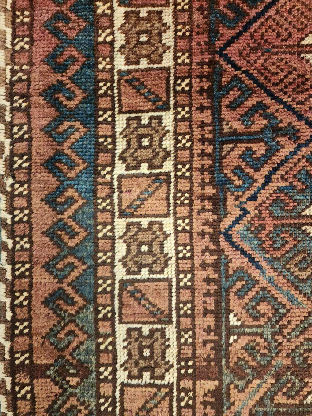 Antique Handwoven Baluch Rug – 3x6 ft | Tribal Geometric Design (Sn:2645)