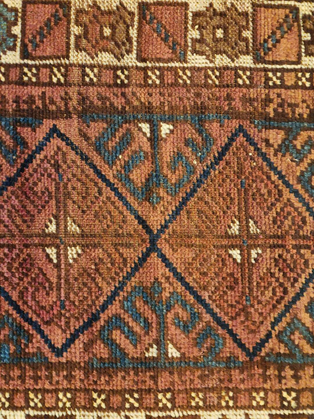 Antique Handwoven Baluch Rug – 3x6 ft | Tribal Geometric Design (Sn:2645)