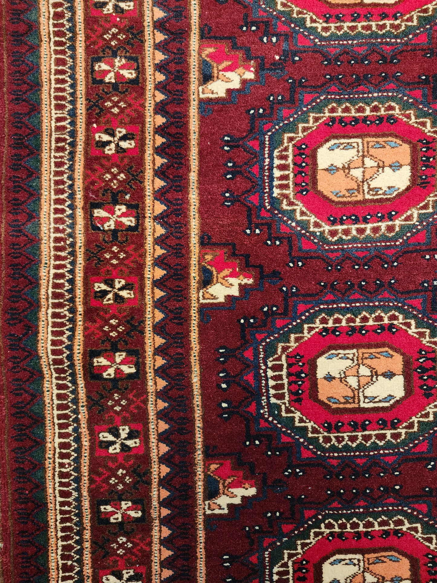 Vintage Red Bokhara Handmade Wool Rug – 4x6 Feet(Sn:3614)