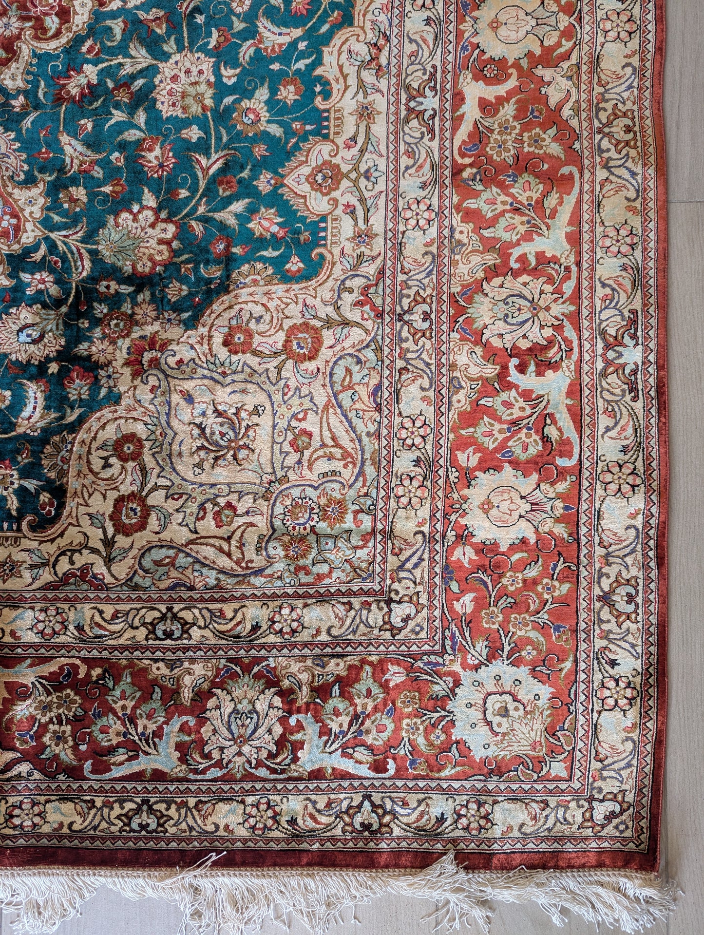 Vintage Green Qom Handmade Persian Rug – 4.5 x 7 Feet | Silk-Wool Blend(Sn:8296)