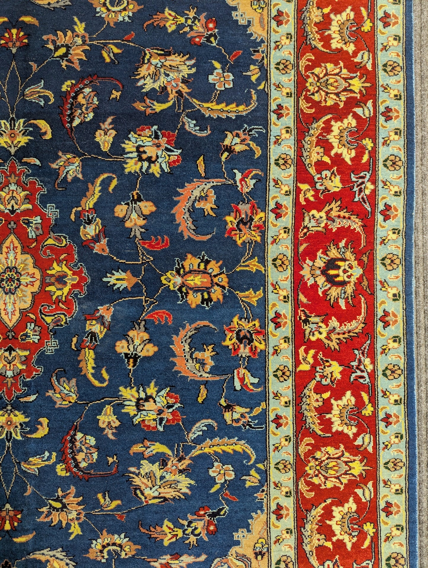 Blue & Red Kashan-Style Handmade Wool Rug – 4.5x7 ft | Floral Medallion Design (Sn:1941)