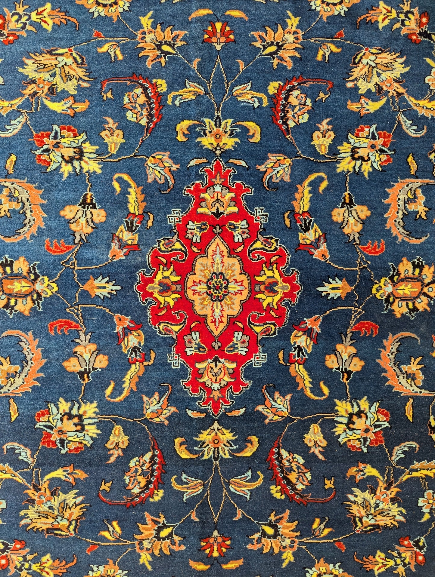 Blue & Red Kashan-Style Handmade Wool Rug – 4.5x7 ft | Floral Medallion Design (Sn:1941)