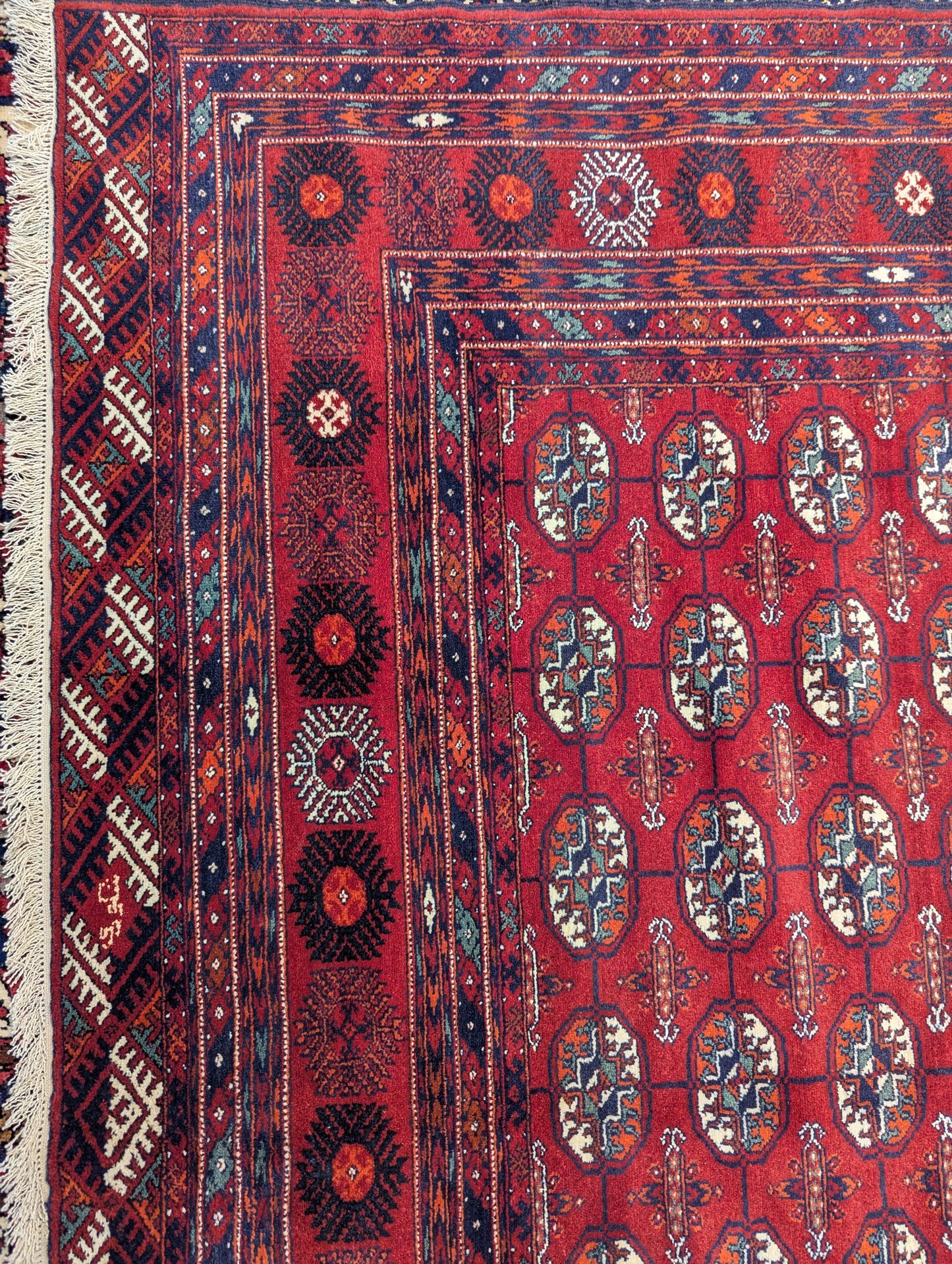 Vintage Pakistani Bokhara Handmade Wool Rug – 6.5x9 Feet | 45+ Years Old(sn:5907)