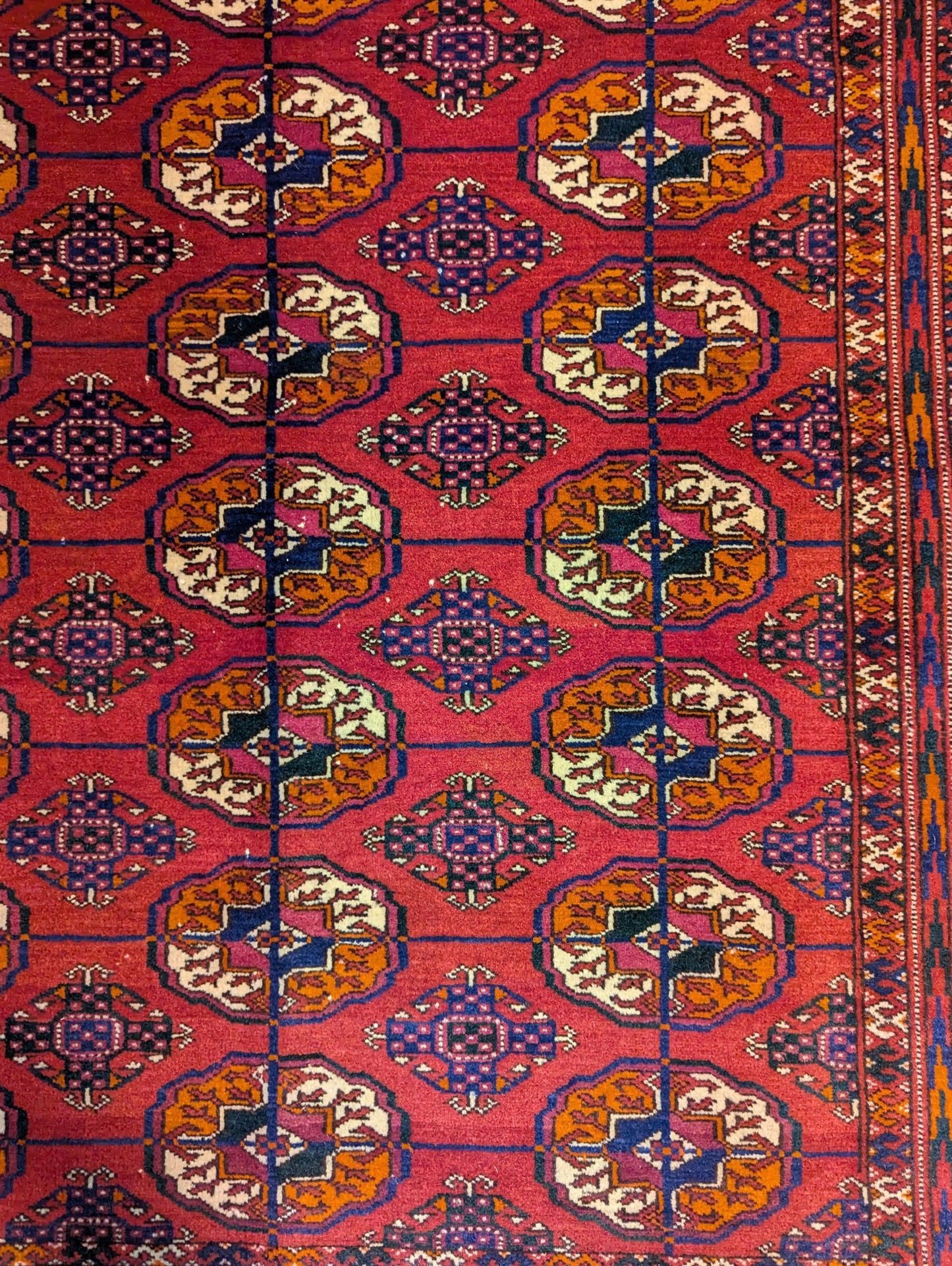 Vintage Turkmen Tekke Bokhara Rug – 4.3x6 Feet | Handwoven Tribal Wool Carpet(Sn:7309)