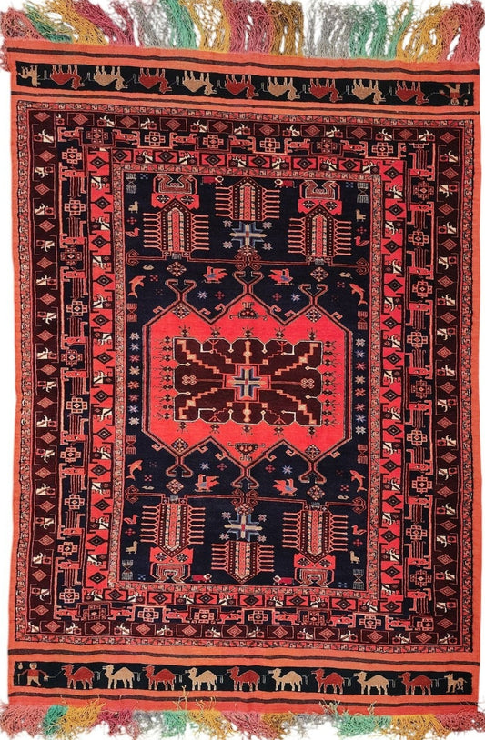 Persian Qashqai Tribal Rug – Hand-Knotted Wool Masterpiece | 4.5 x 7.0 Feet (Sn:3172)
