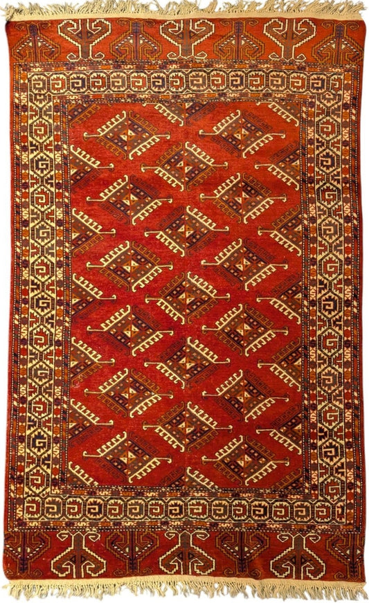 Vintage Red Turkmen Handmade Carpet (4 x 6 Feet, Pre-1980)(Sn:7696)
