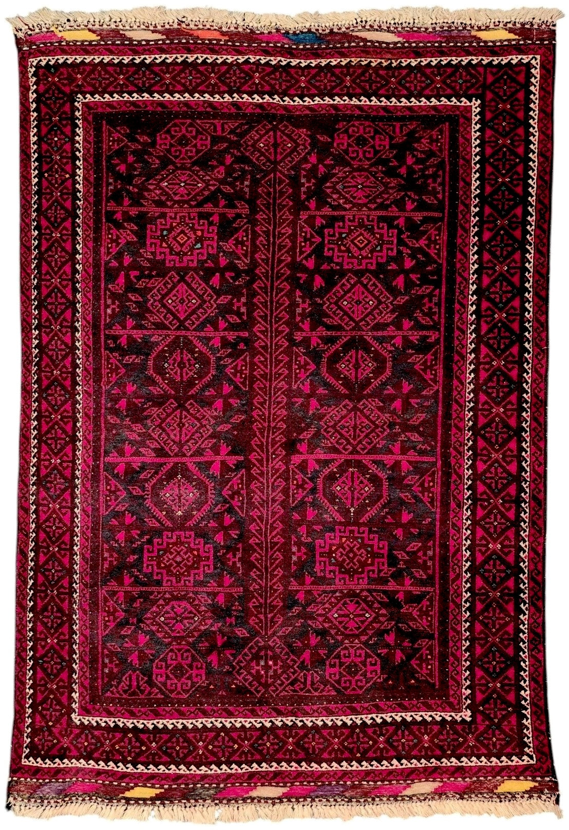 Vintage Baluch Tribal Rug – Geometric Gul Medallions | 4.0 x 6.0 Feet (Sn:5587)