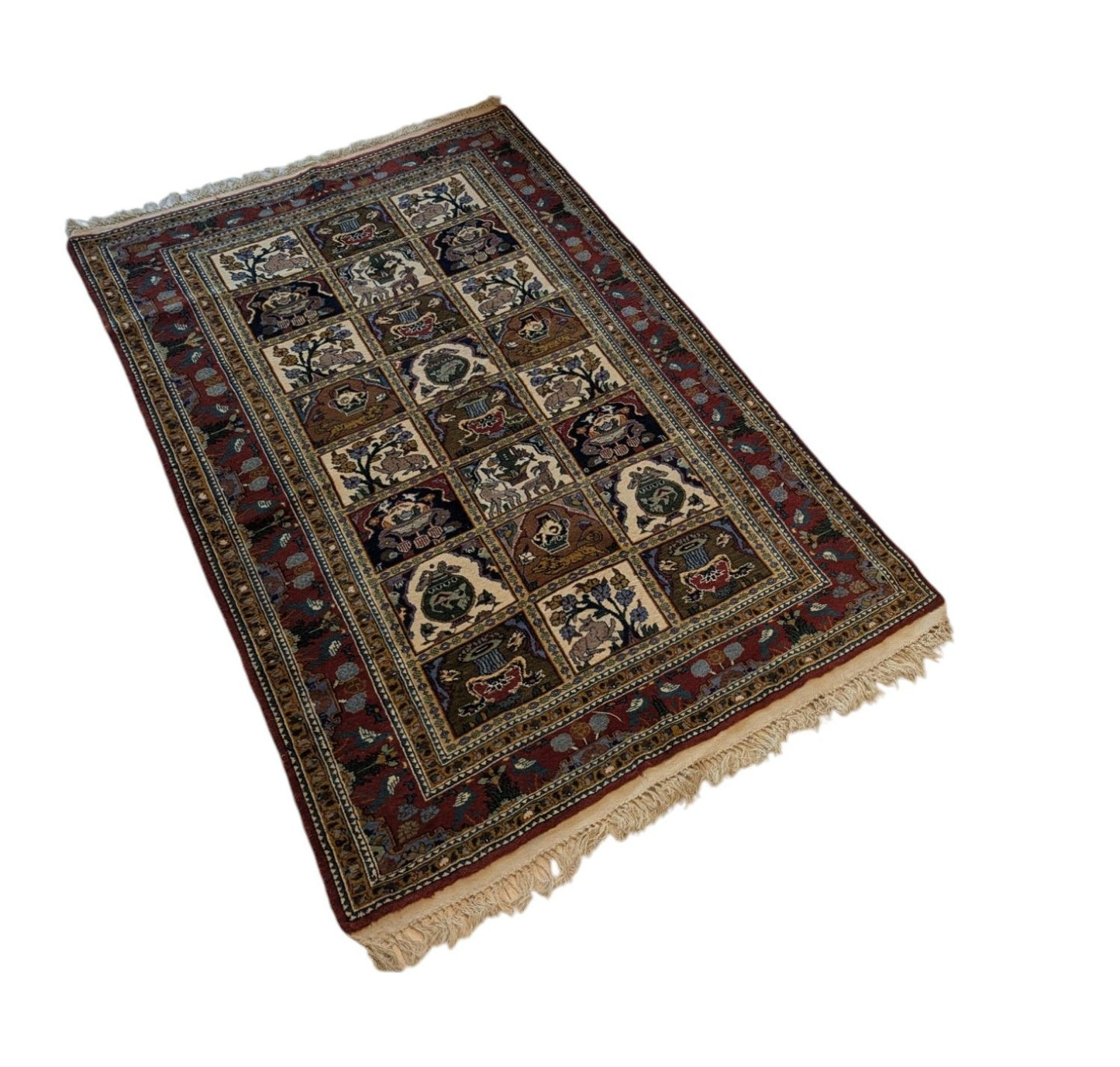 Red Bakhtiari Khesti Design 4 X 6 Feet (Sn:2734)