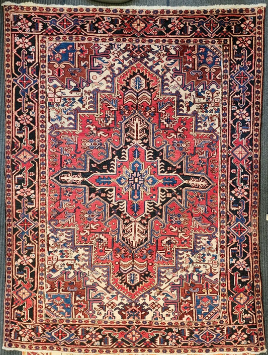 Vintage Heriz Persian Rug – 7x10 Feet – Hand-Knotted Wool with Geometric Medallion Design (SN:3943)