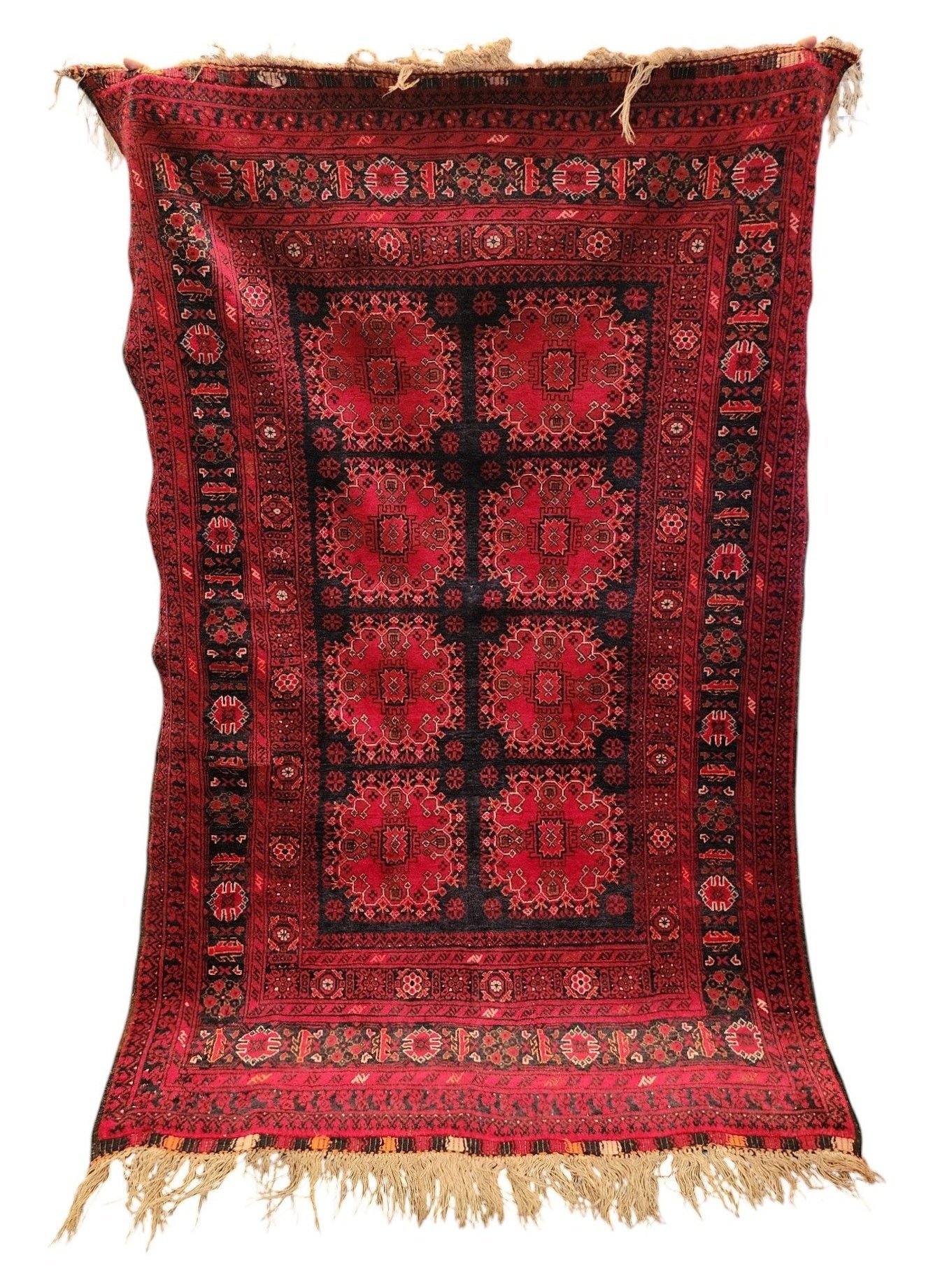 Vintage Baluch Tribal Rug – Geometric Medallion Design | 4.3 x 6.4 Feet (Sn:7511)