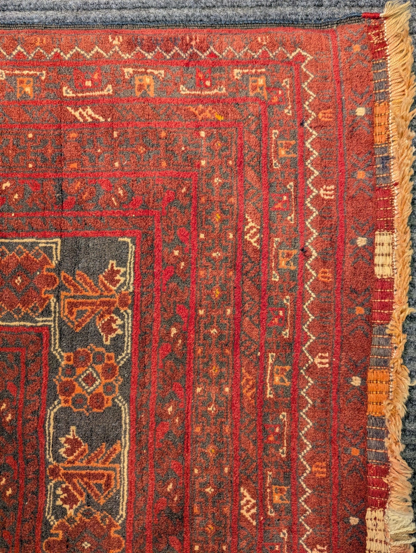 Antique Red Turkmen 7x10 feet (sn:7317)