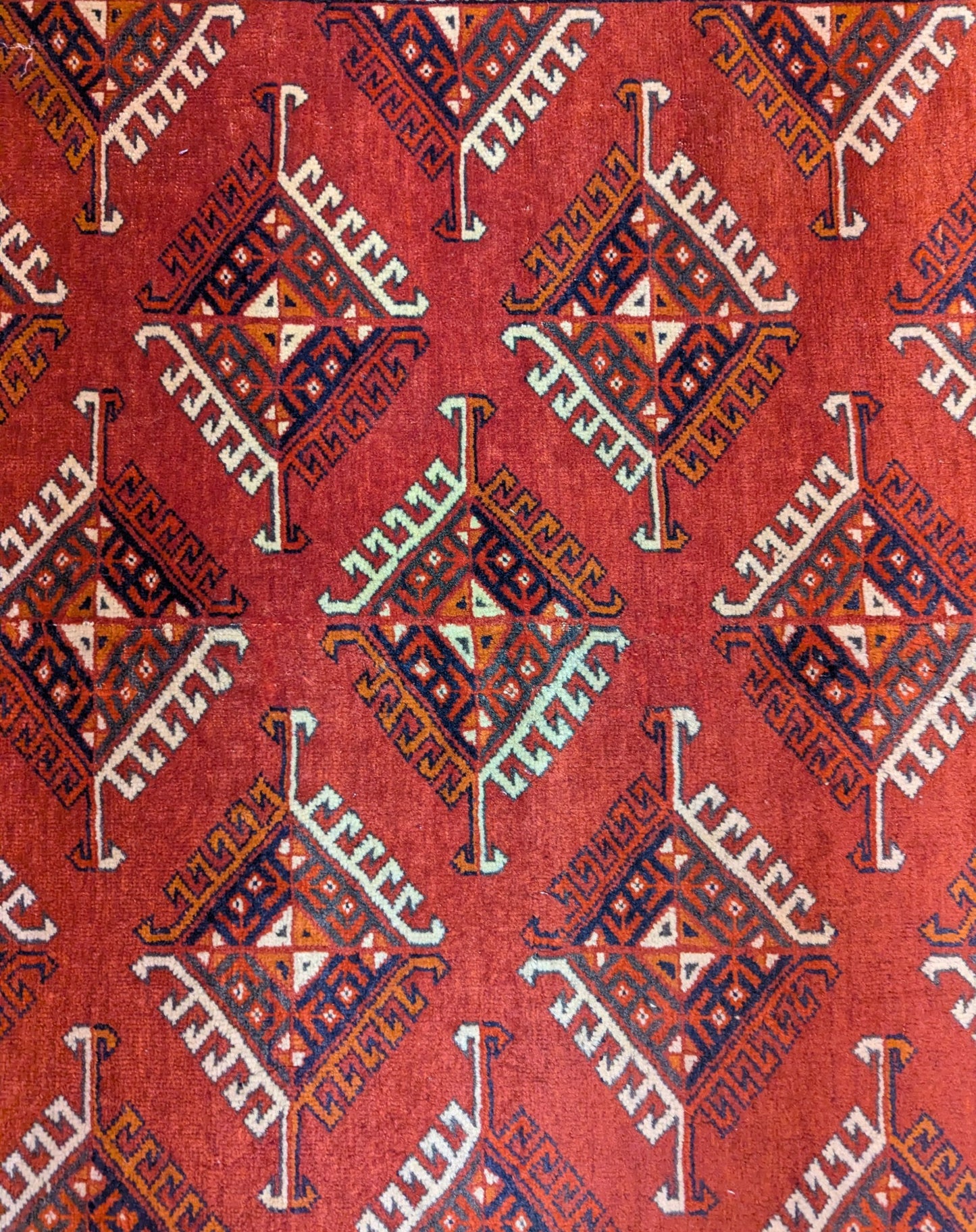 Vintage Yomud Rug – Handwoven 4x6 ft Tribal Wool Carpet(Sn:7696)