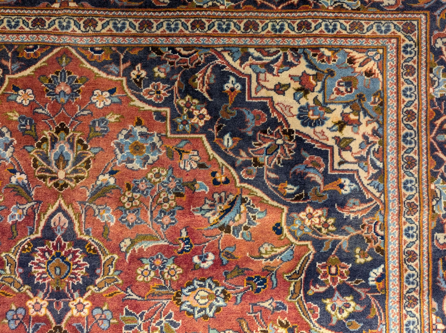 Vintage Red Kashan Rug – 6.7 x 9.8 Feet – Hand-Knotted Wool (Sn:5996)