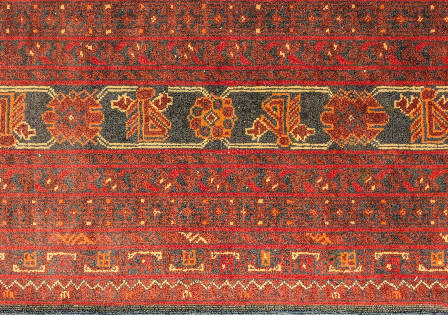 Antique Red Turkmen 7x10 feet (sn:7317)