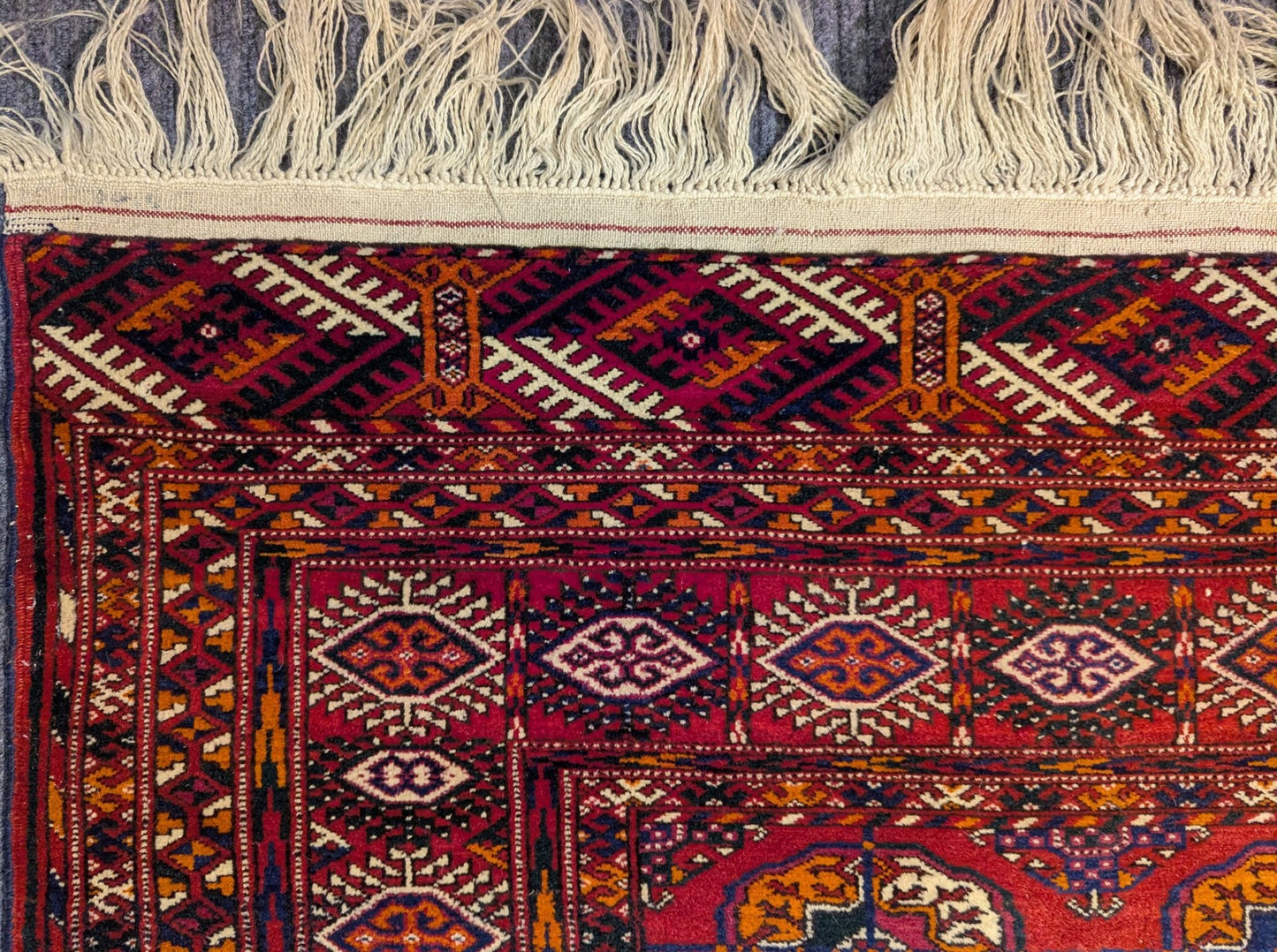 Vintage Turkmen Tekke Bokhara Rug – 4.3x6 Feet | Handwoven Tribal Wool Carpet(Sn:7309)