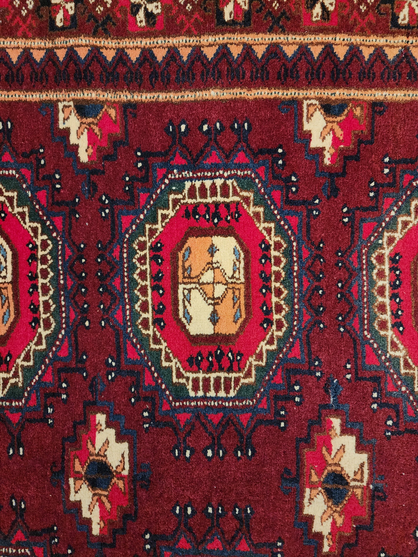 Vintage Red Bokhara Handmade Wool Rug – 4x6 Feet(Sn:3614)