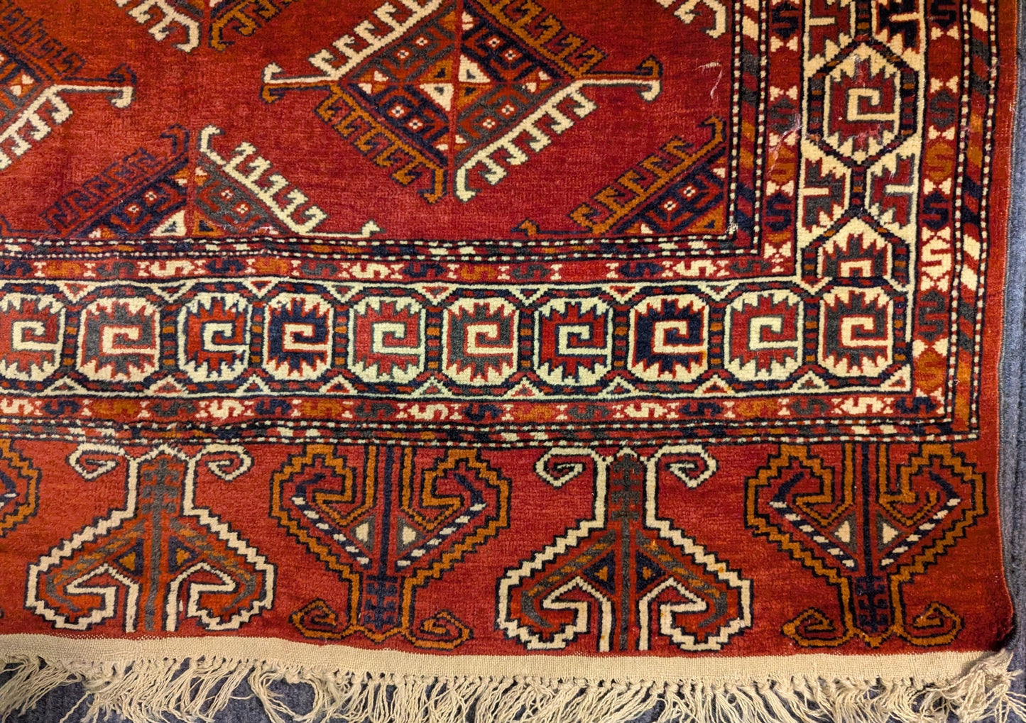 Vintage Yomud Rug – Handwoven 4x6 ft Tribal Wool Carpet(Sn:7696)