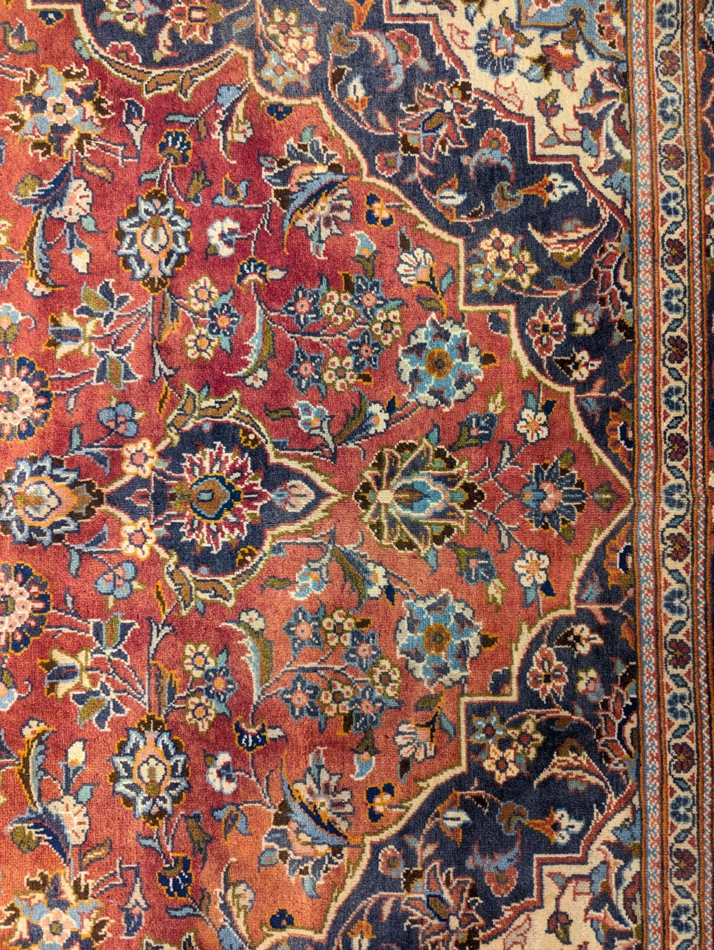 Vintage Red Kashan Rug – 6.7 x 9.8 Feet – Hand-Knotted Wool (Sn:5996)