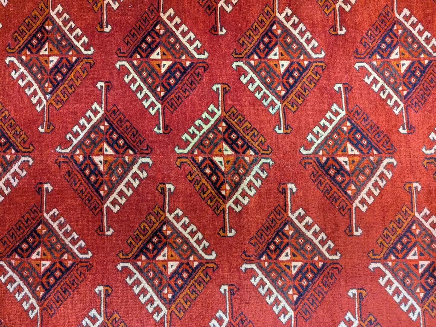 Vintage Yomud Rug – Handwoven 4x6 ft Tribal Wool Carpet(Sn:7696)