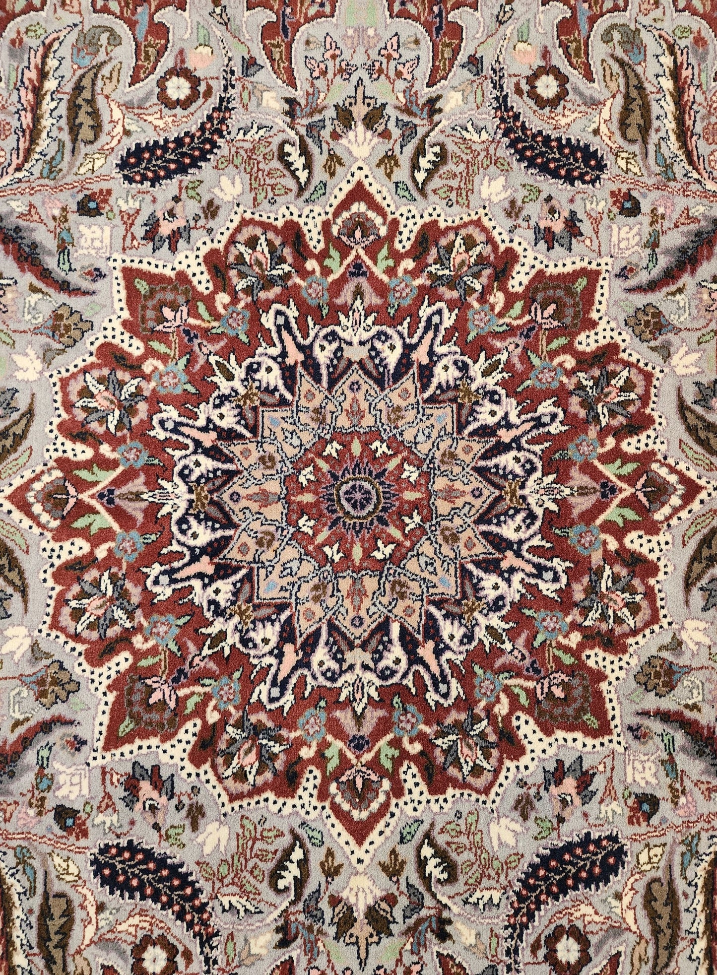 Grey Kashan 4.5X7 Feet (SN:LP127)