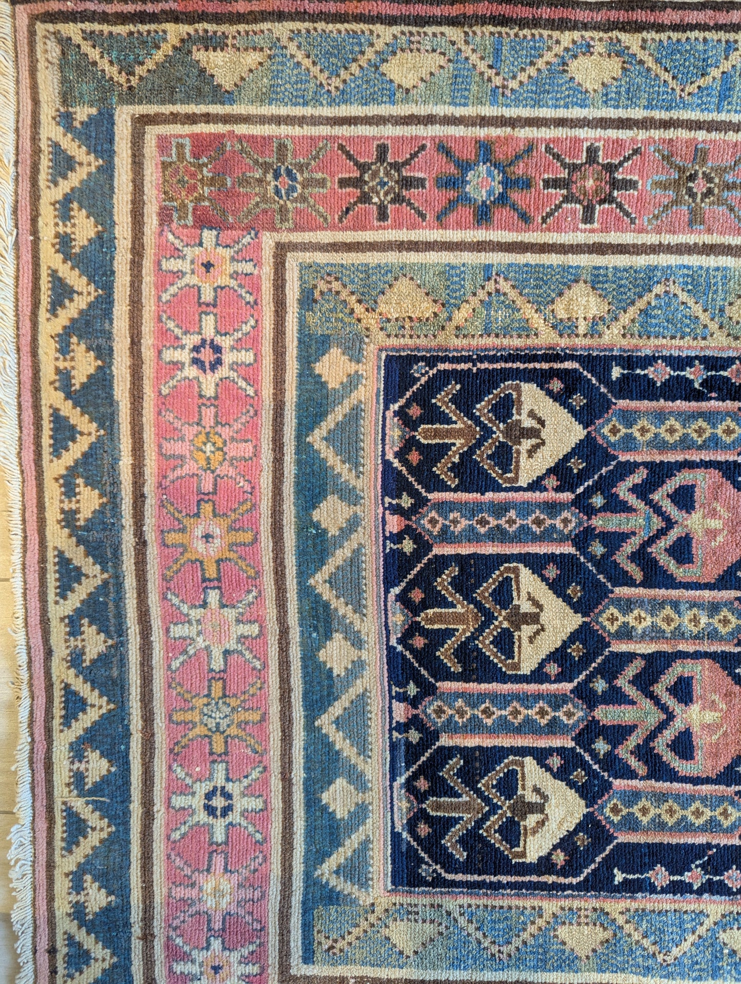 Vintage Hamadan Village Rug – 3x5 Feet – Handwoven Geometric Tribal Design(Sn:8160)