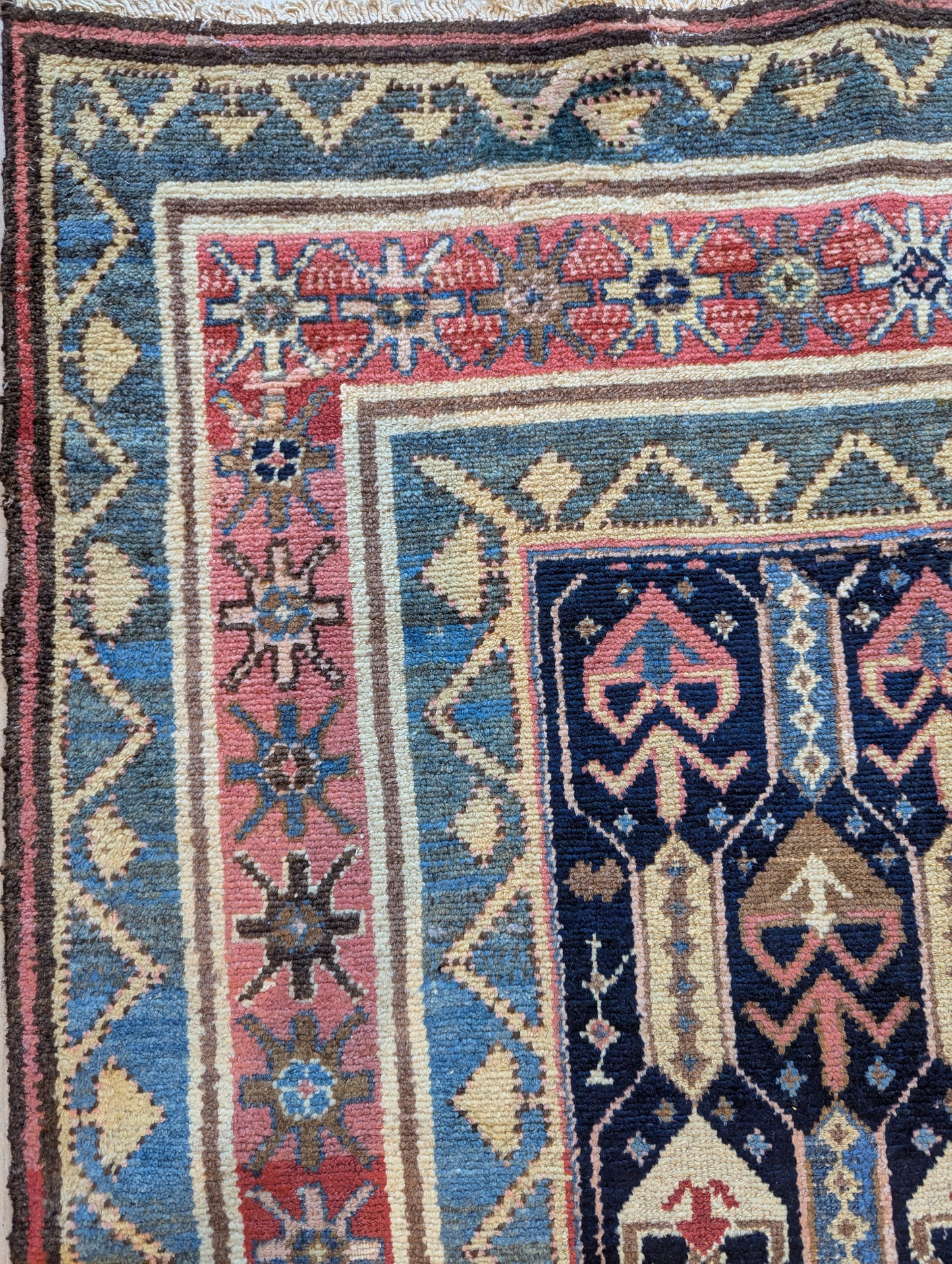 Vintage Hamadan Village Rug – 3x5 Feet – Handwoven Geometric Tribal Design(Sn:8160)