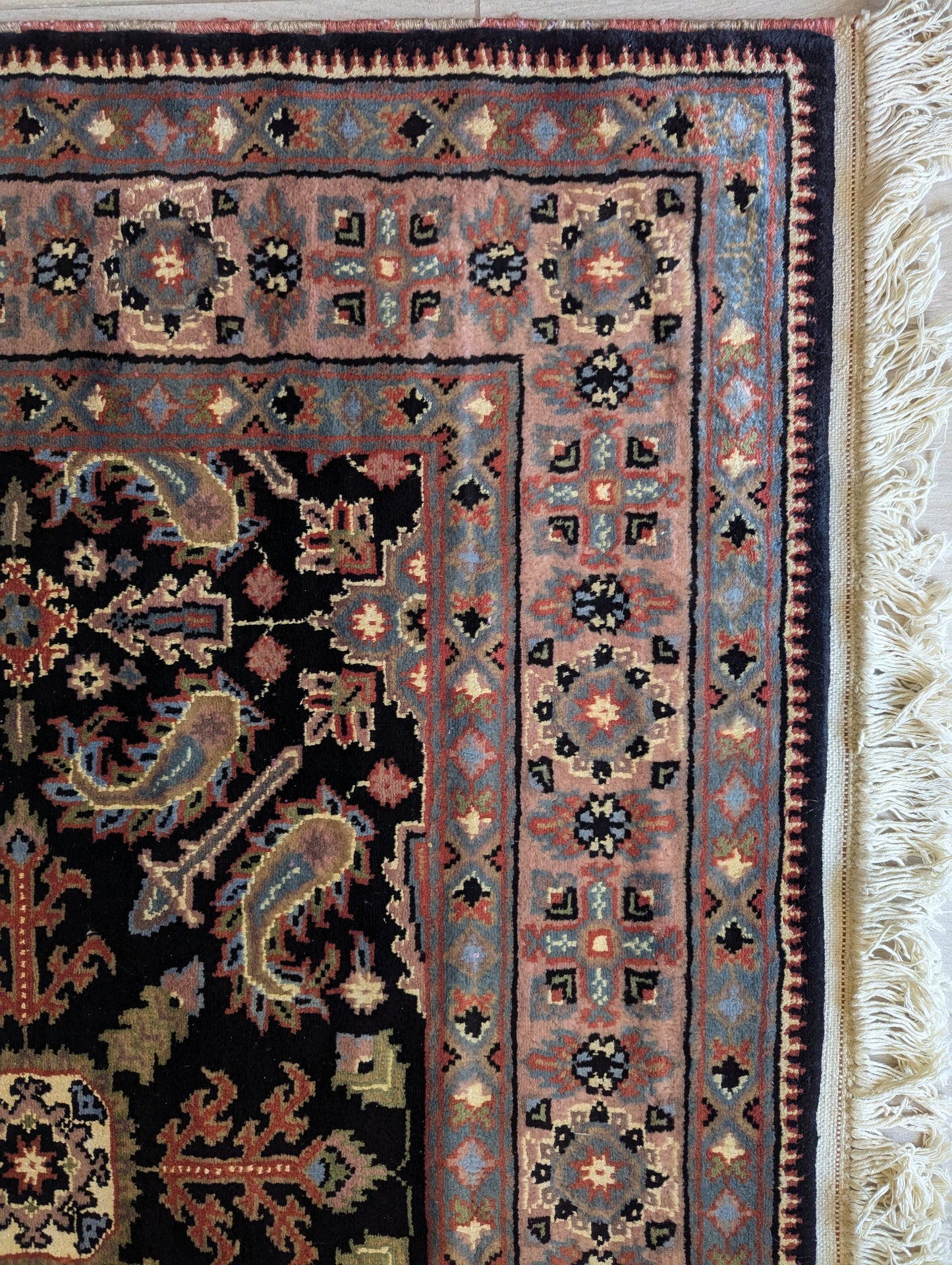 Handmade Persian Nain Rug – 4.5x6 ft | Floral Medallion | Wool & Silk (Sn:6691)
