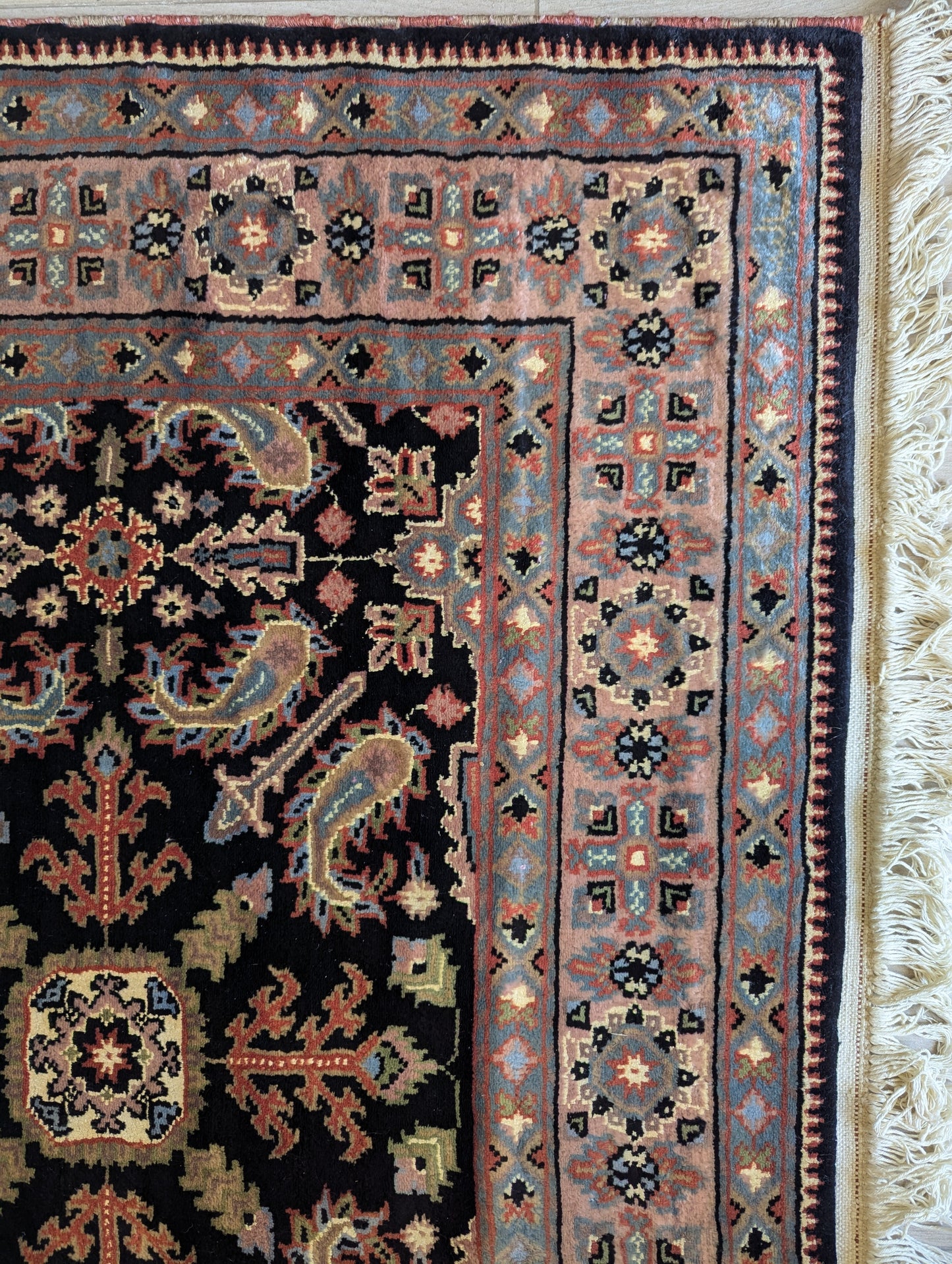 Handmade Persian Nain Rug – 4.5x6 ft | Floral Medallion | Wool & Silk (Sn:6691)