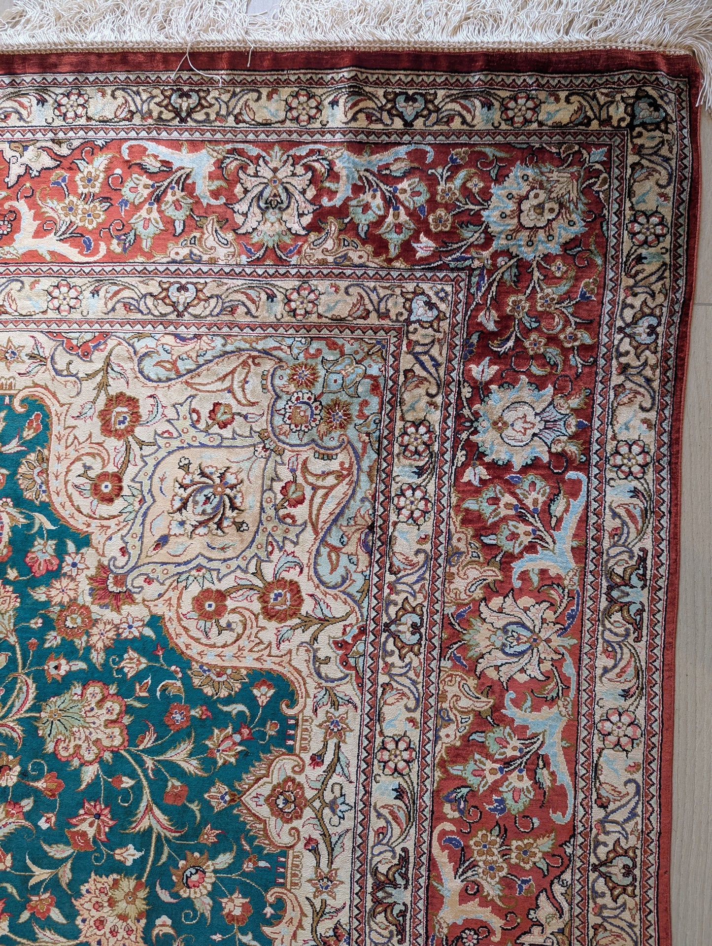 Vintage Green Qom Handmade Persian Rug – 4.5 x 7 Feet | Silk-Wool Blend(Sn:8296)