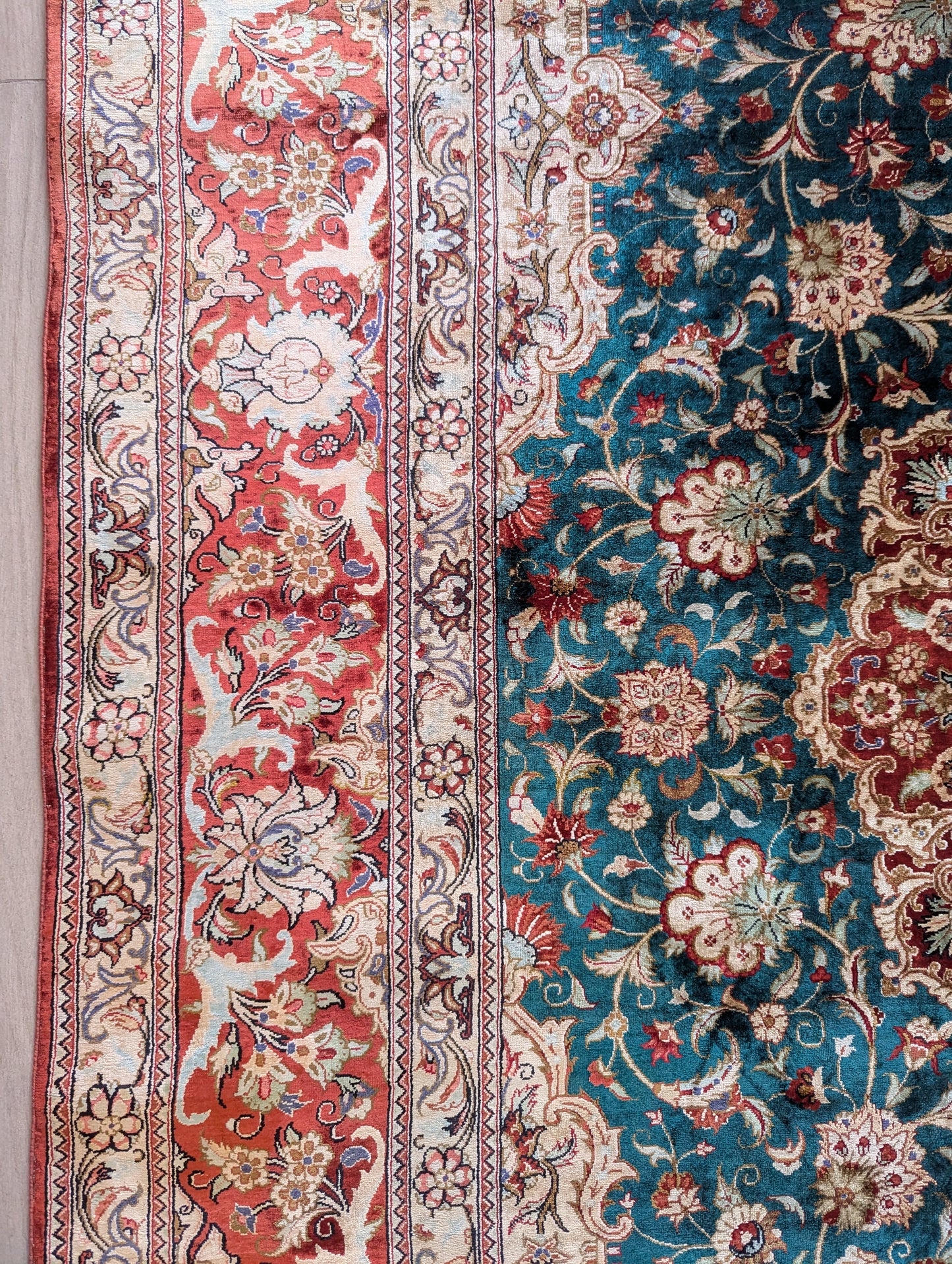 Vintage Green Qom Handmade Persian Rug – 4.5 x 7 Feet | Silk-Wool Blend(Sn:8296)