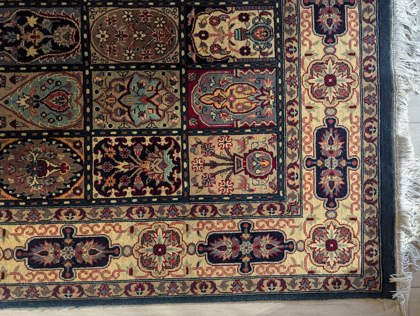 Qum Panel design 4.5X7 Feet (Sn:8166)